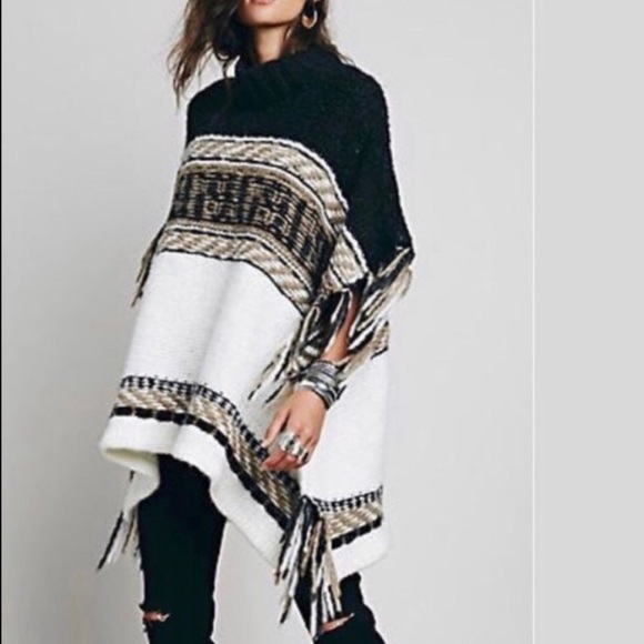 Free People Labyrinth Poncho / Sweater Sz XS - Picture 2 of 4
